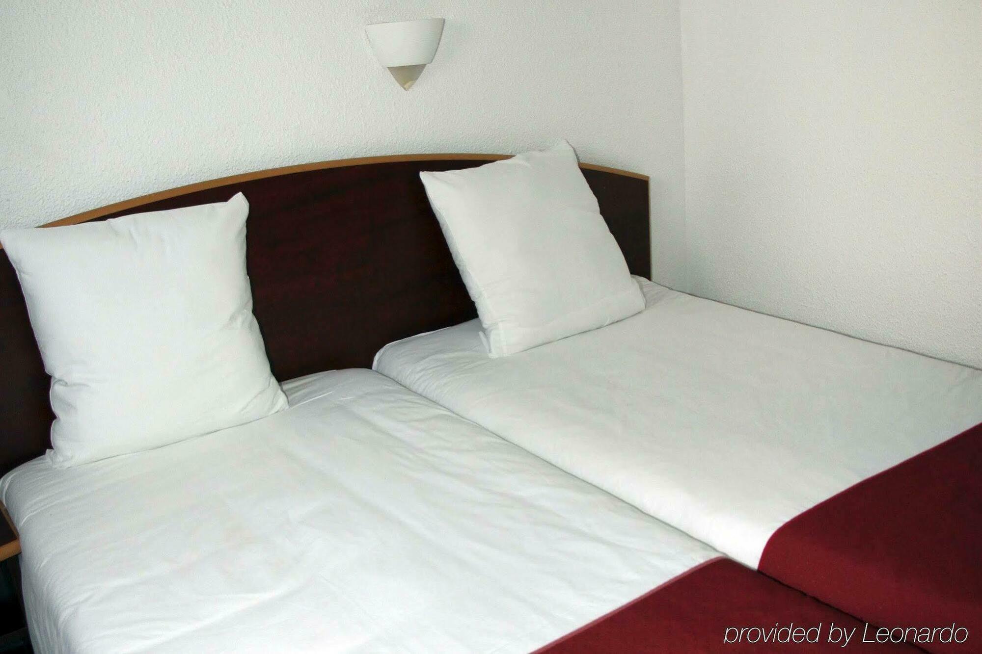 Comfort Hotel Grenoble Saint Egreve Экстерьер фото